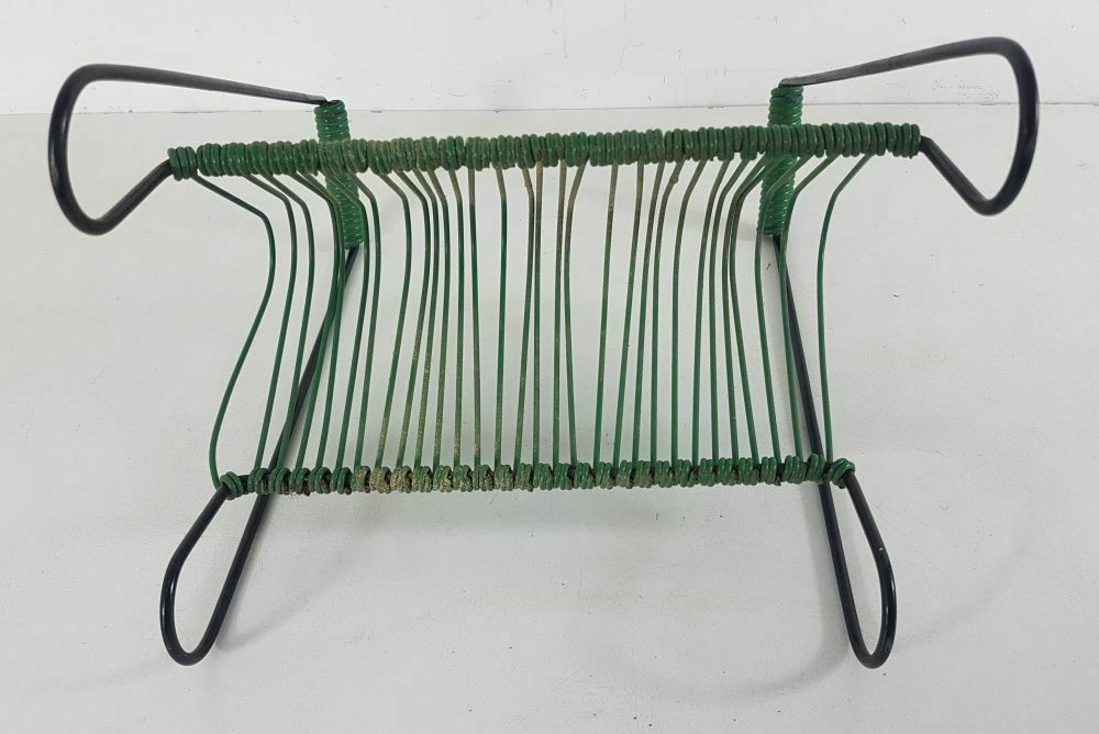 Range records range vintage vinyl in metal and scoubidou