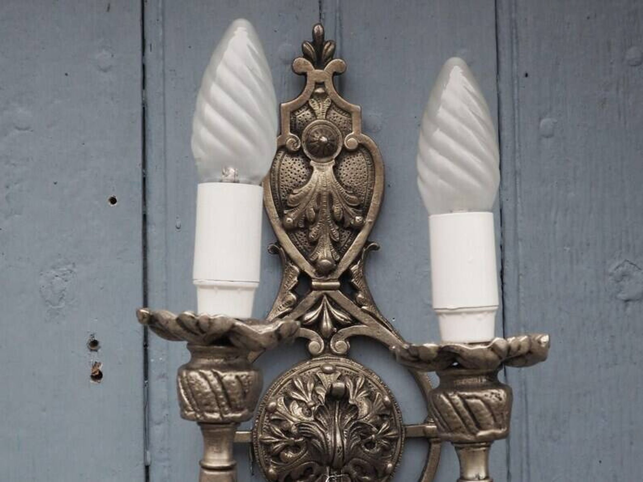 Appliques en cristal Hollywood Regency italienne – Lumière à double bras en métal argenté