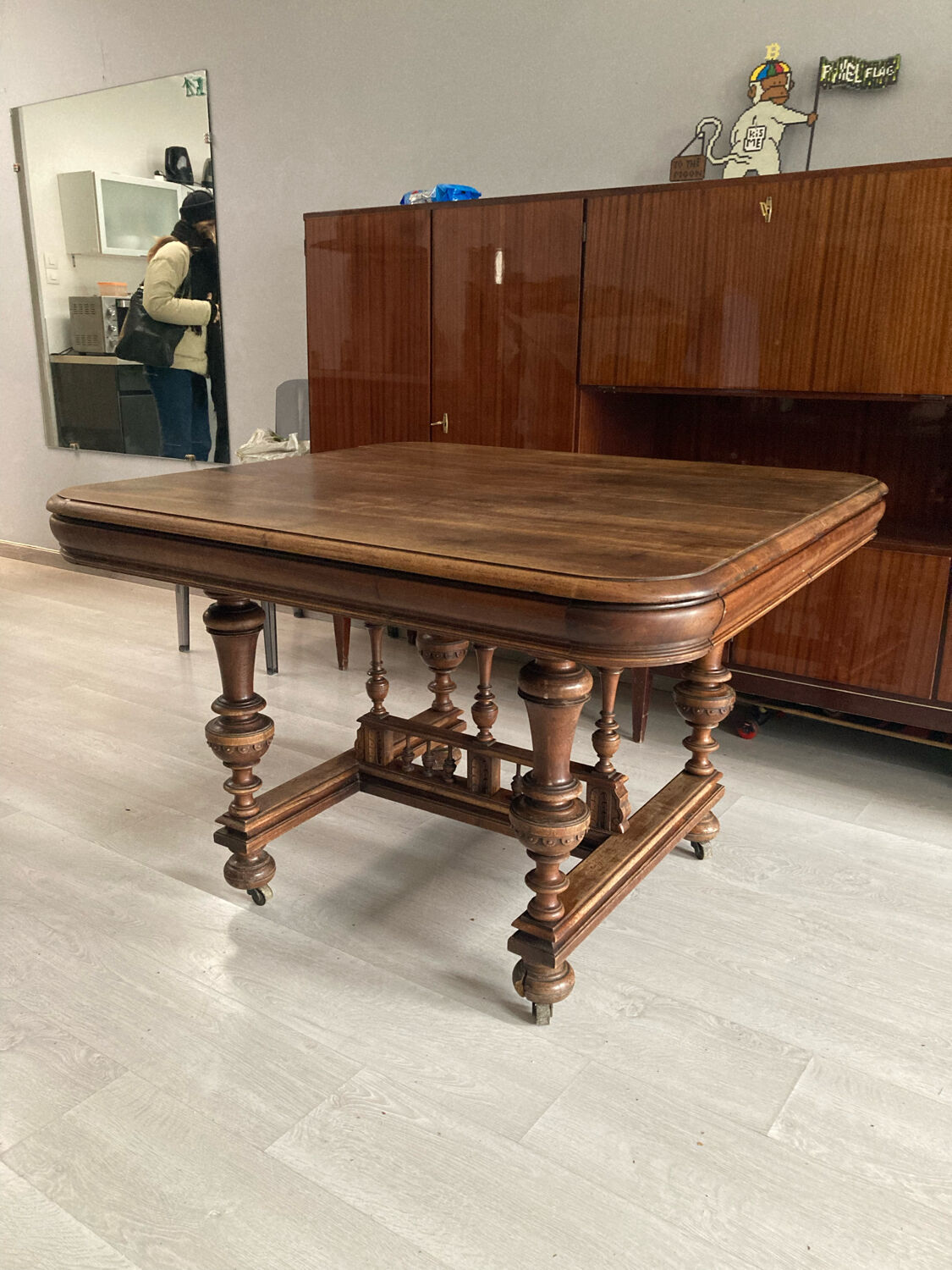 Antique dining table Henri II