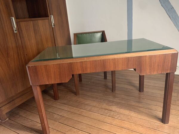 Bureau en palissandre , fauteuil et bibliothèque