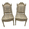 Paire de chaises Style Louis XVI sculptées avec tissus et soieries d’origine