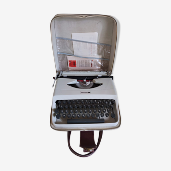 Machine portative Underwood 18