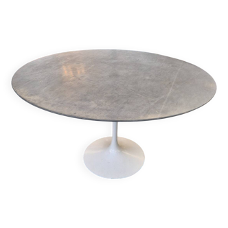 Table saarinen pour knoll modèle