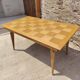 Table en placage chêne damier pied en épingle des année 70