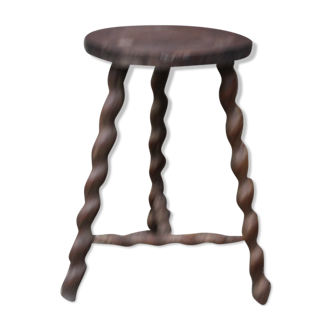 Tabouret tripode pieds ondulés