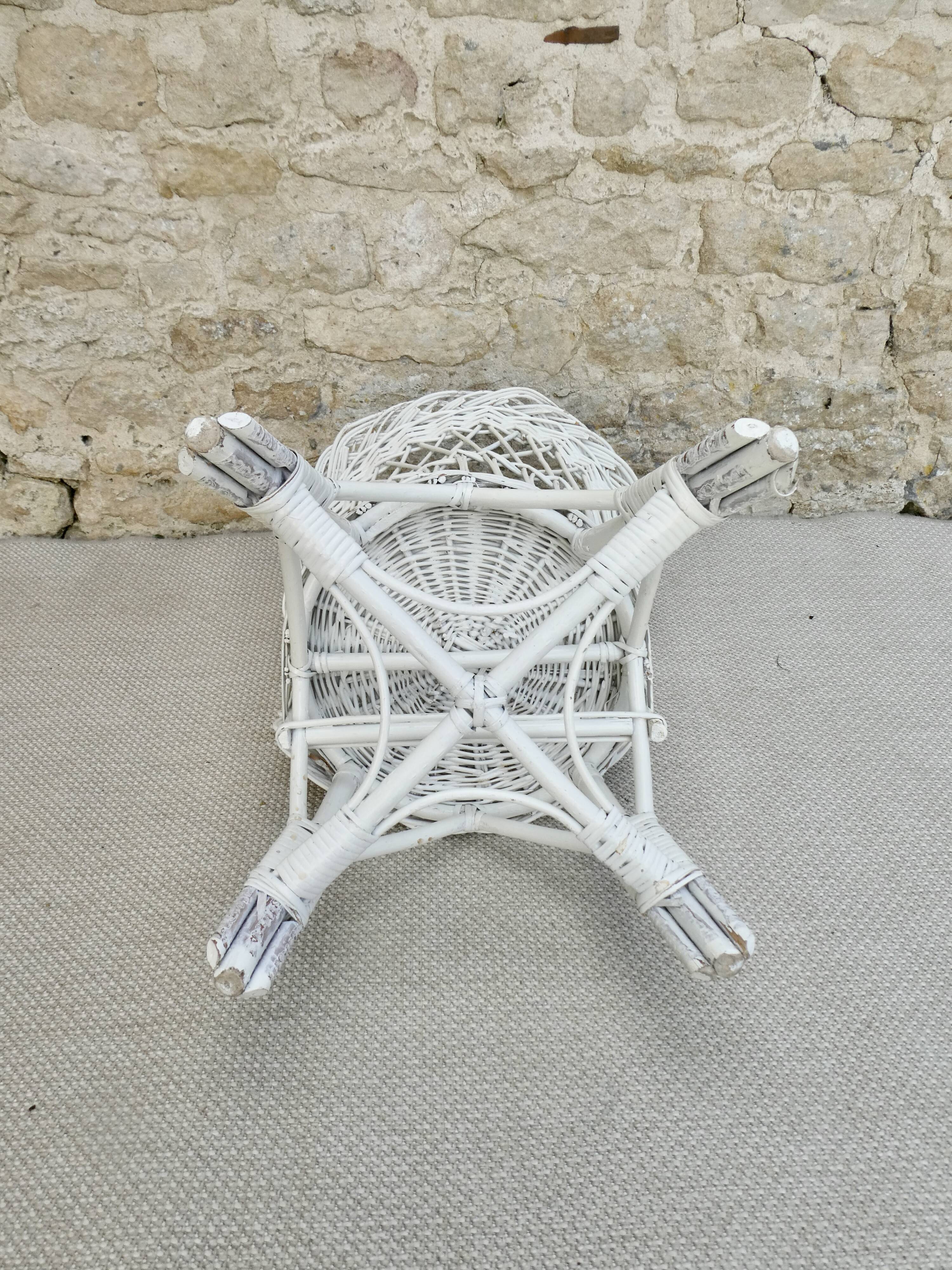 Woven wicker basket chair