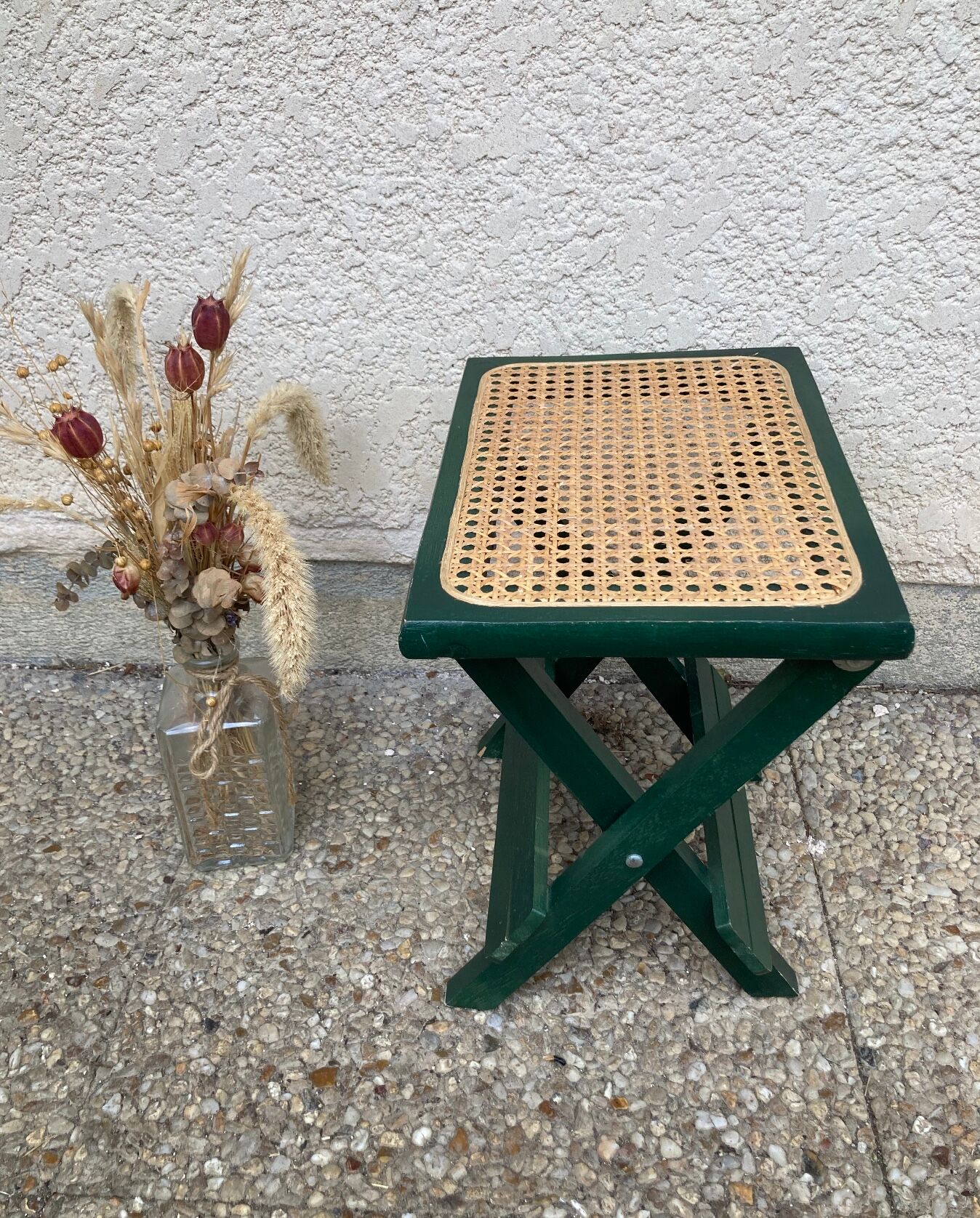 Folding stool in vintage canning