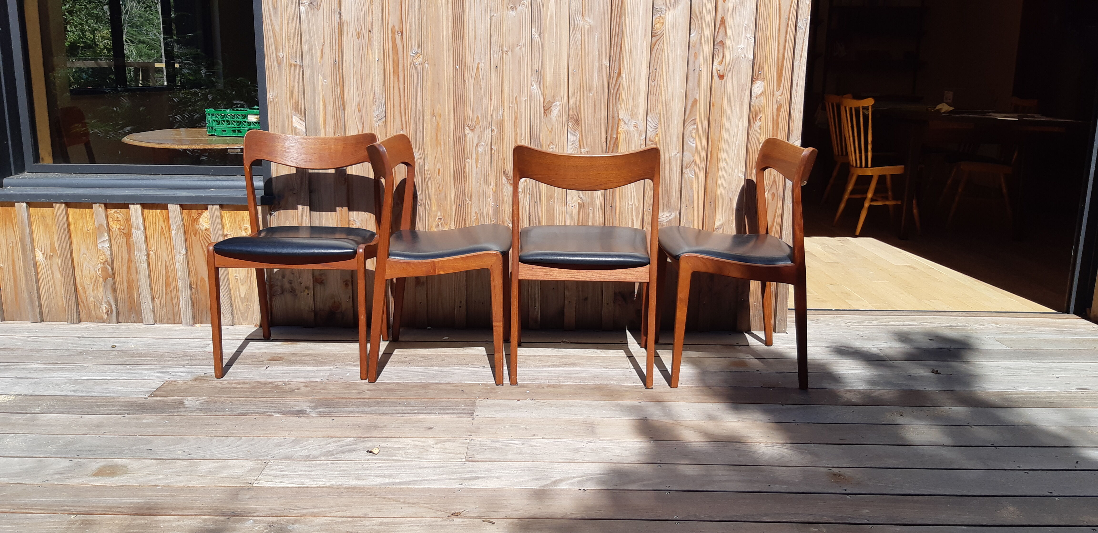 Set of 4 Scandinavian teak chairs and sky seats