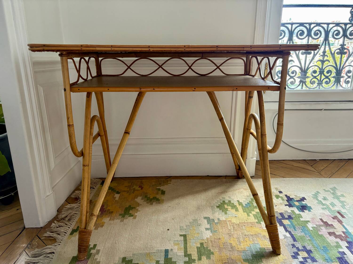 Vintage desk in rattan and bamboo from the 50s/60s.