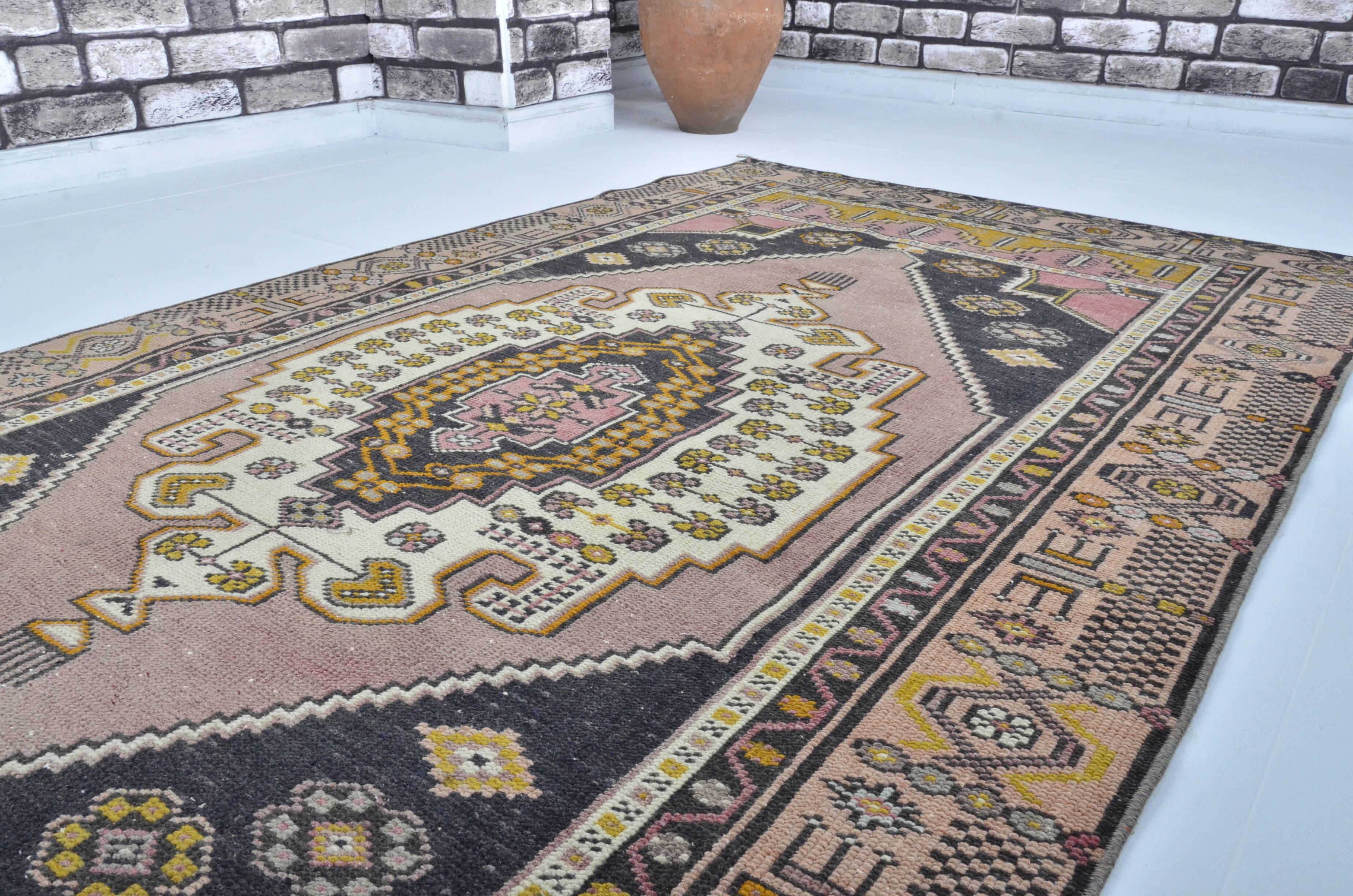 Anatolian Kurdish Neutral Carpet sku 3282