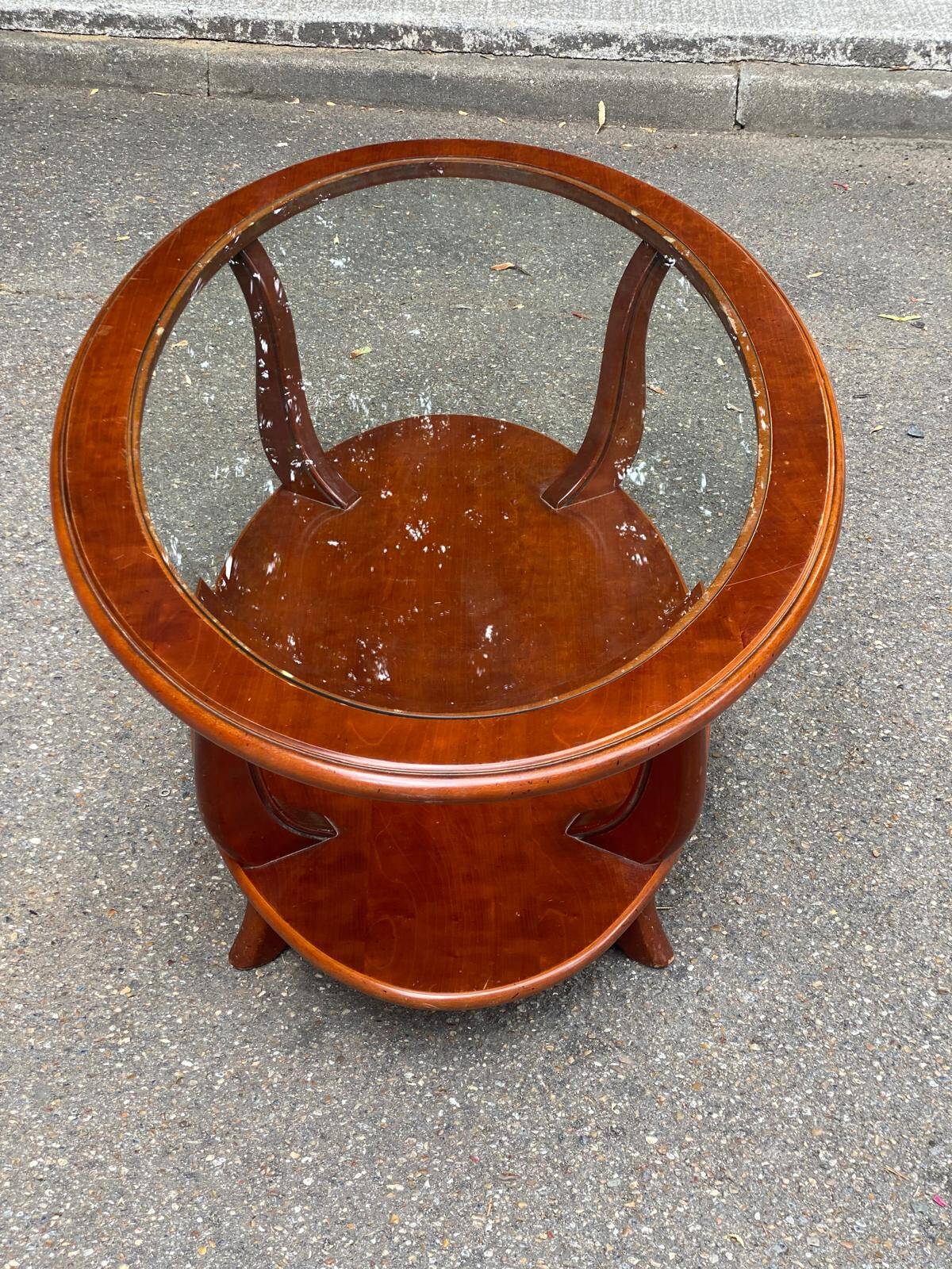 Table basse ovale en bois massif et verre, années 90