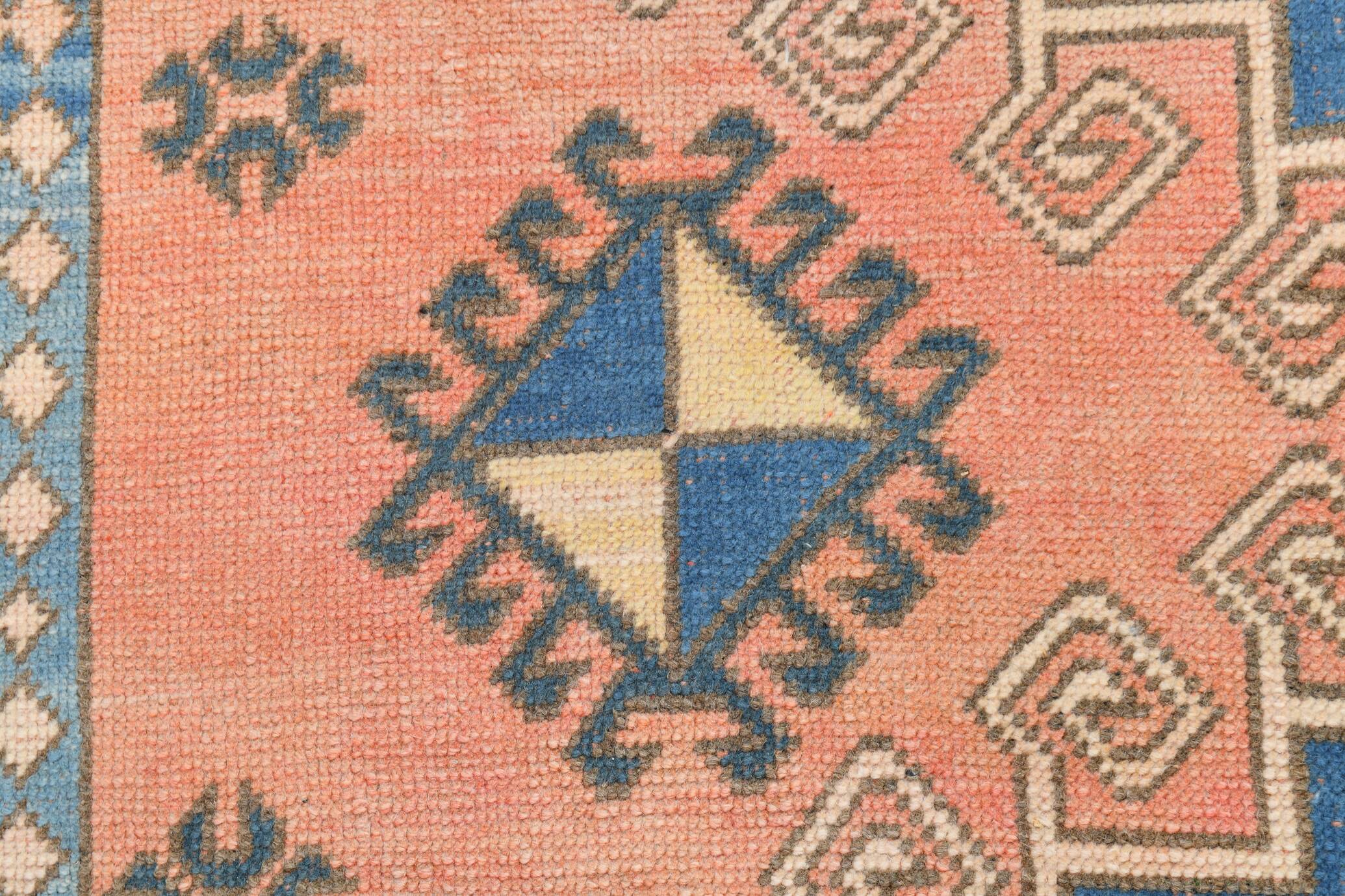 6x10 Salmon & Blue Comtemporary Vintage Rug, 194x297Cm