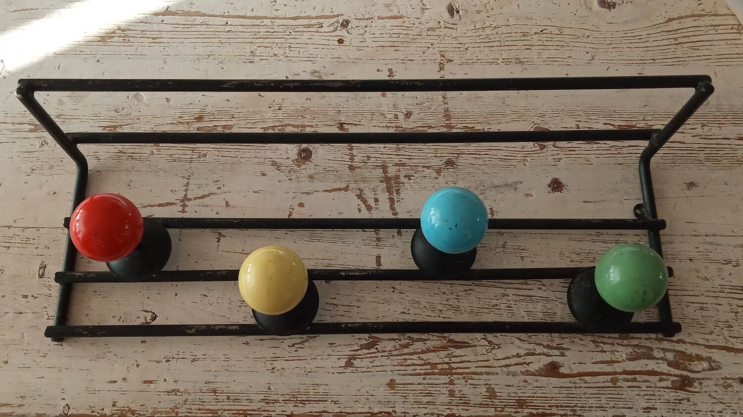 POP-UP CHRISTMAS 2022 Coat rack 50s