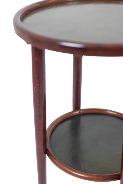 Thonet. Pair of side tables with 2 tops in stained beech. 1900s.