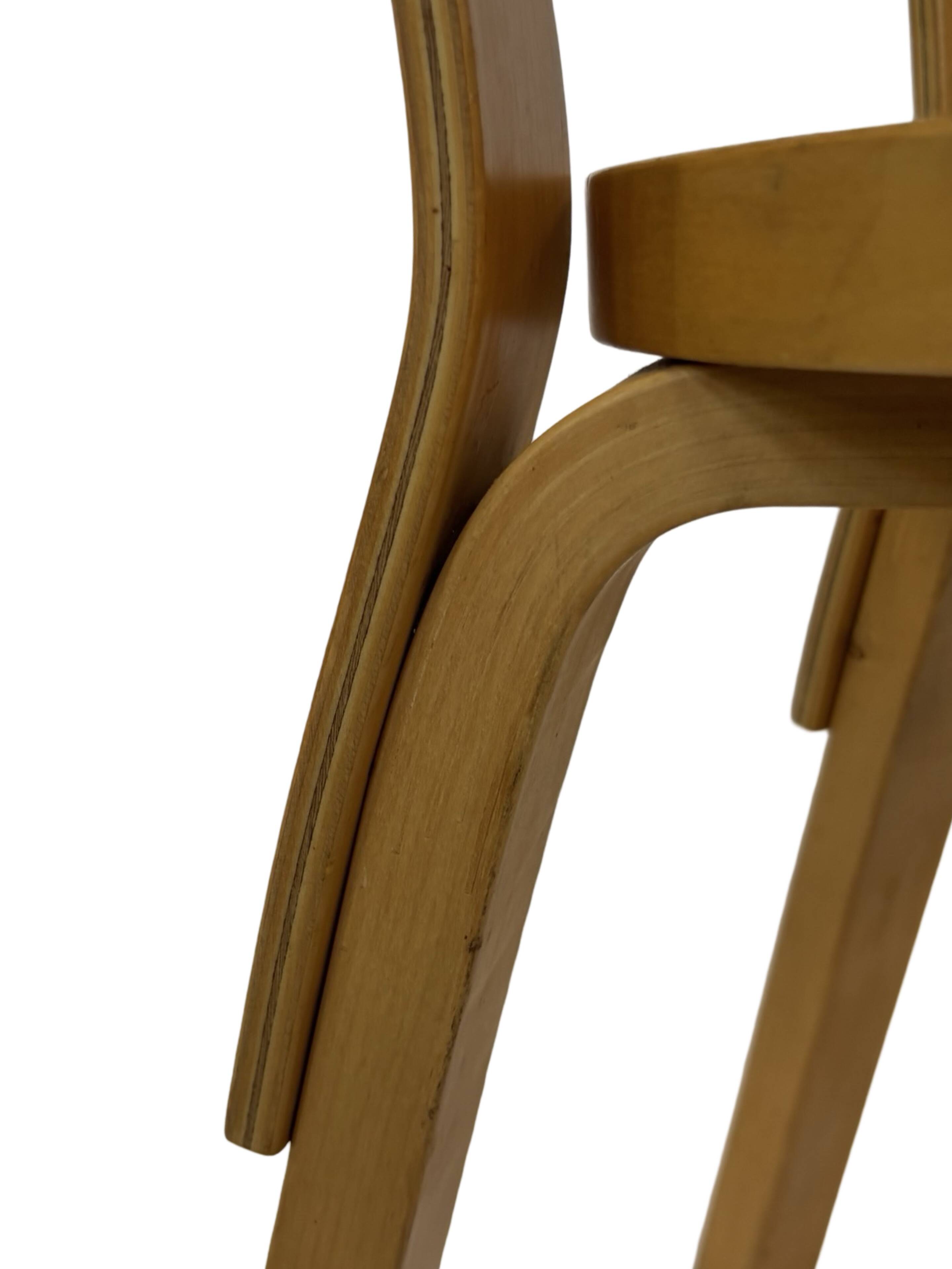 Chaise vintage modèle 65 par Alvar Aalto pour Artek (Linoléum noir)