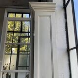XL display case with white patina