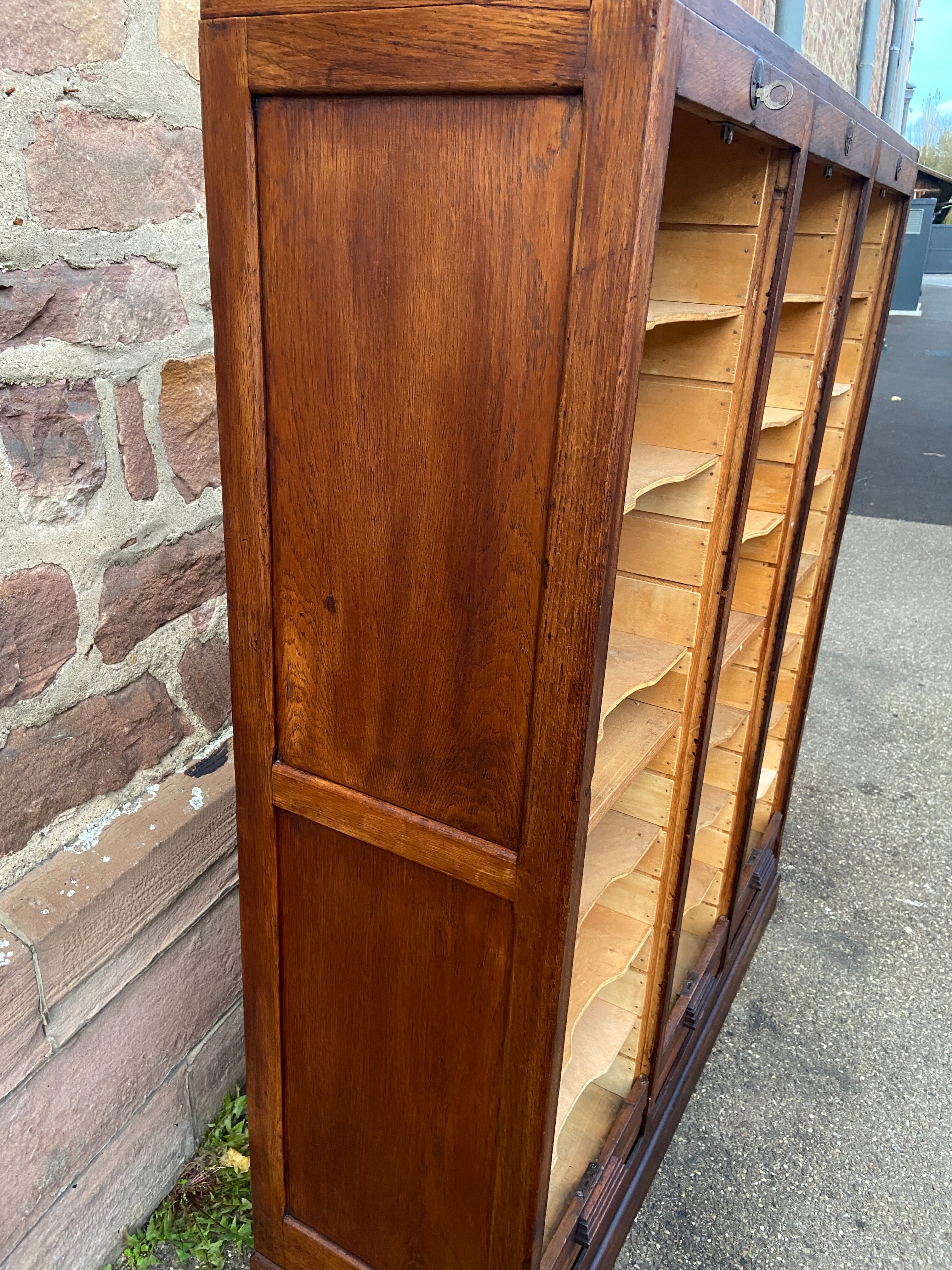Curtain binder cabinet art deco 50s