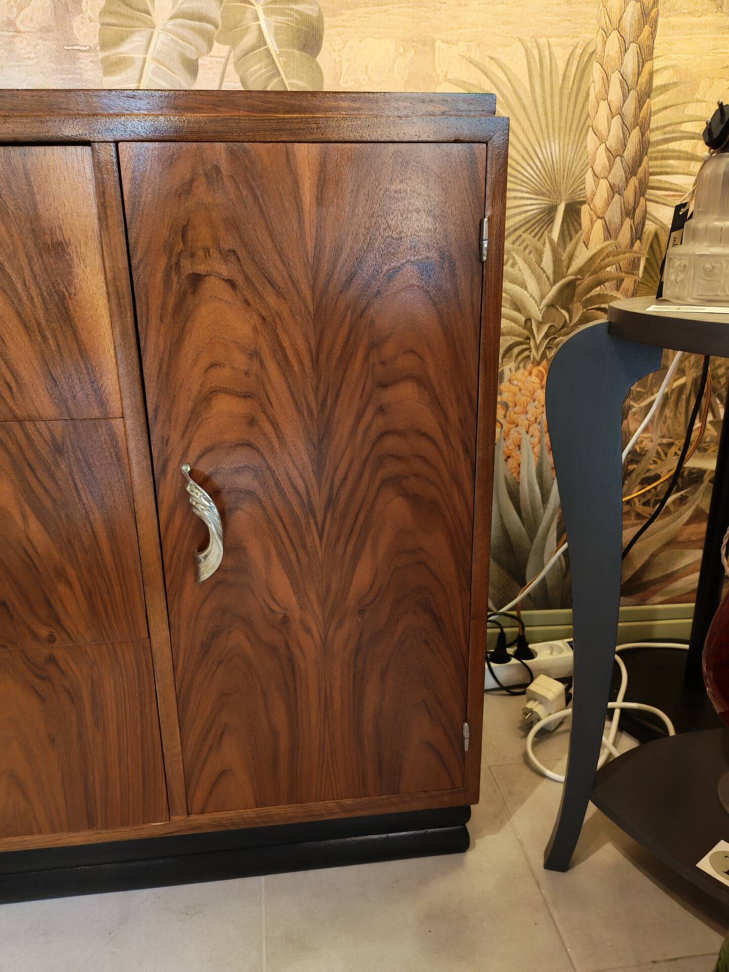Art Deco bar furniture