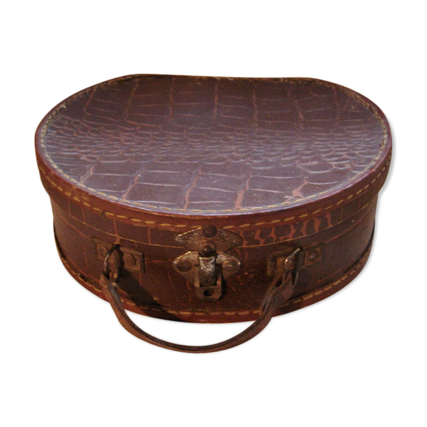 Round suitcase handle leather