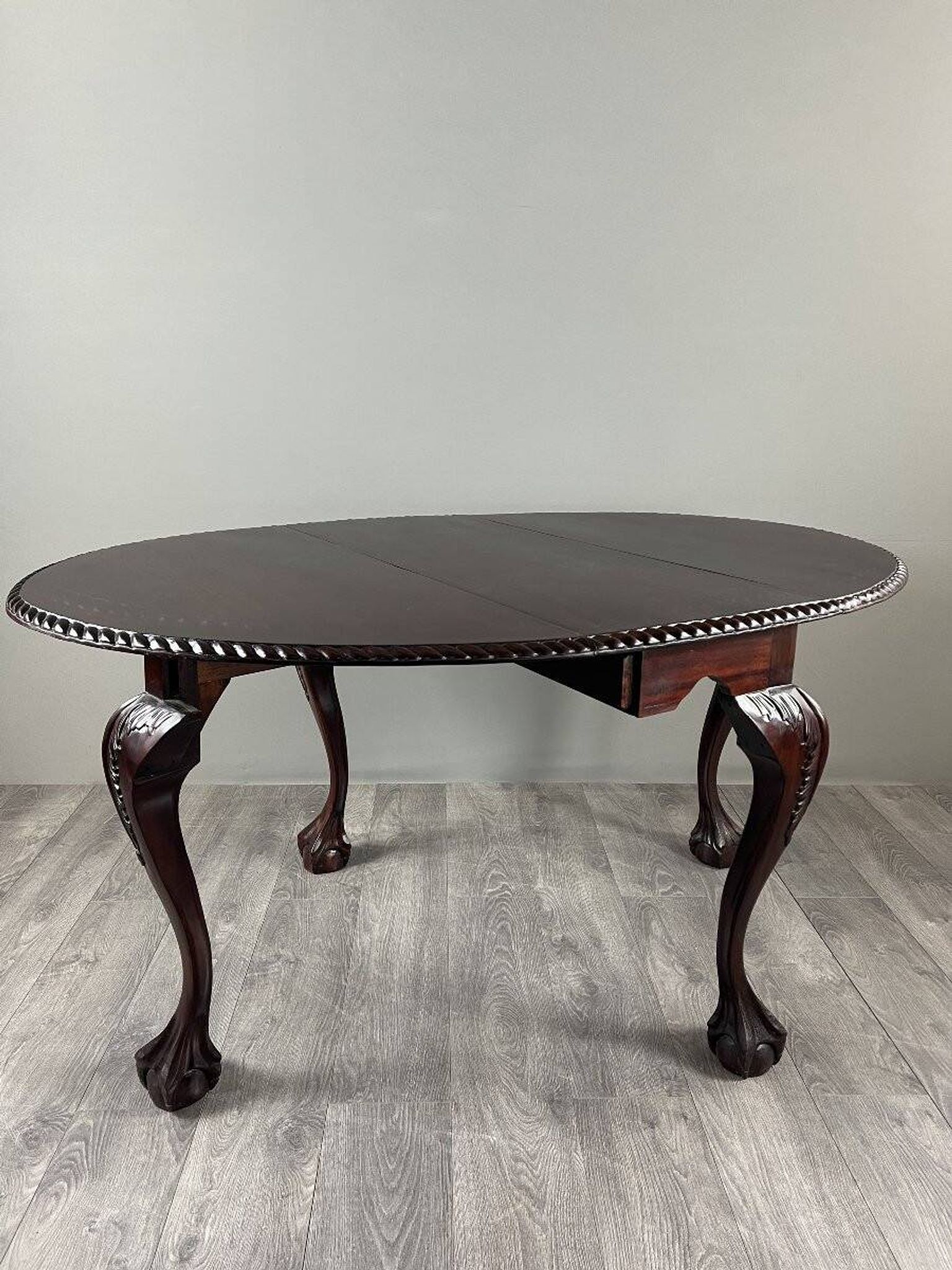 Mahogany drop-leaf table, 20th century