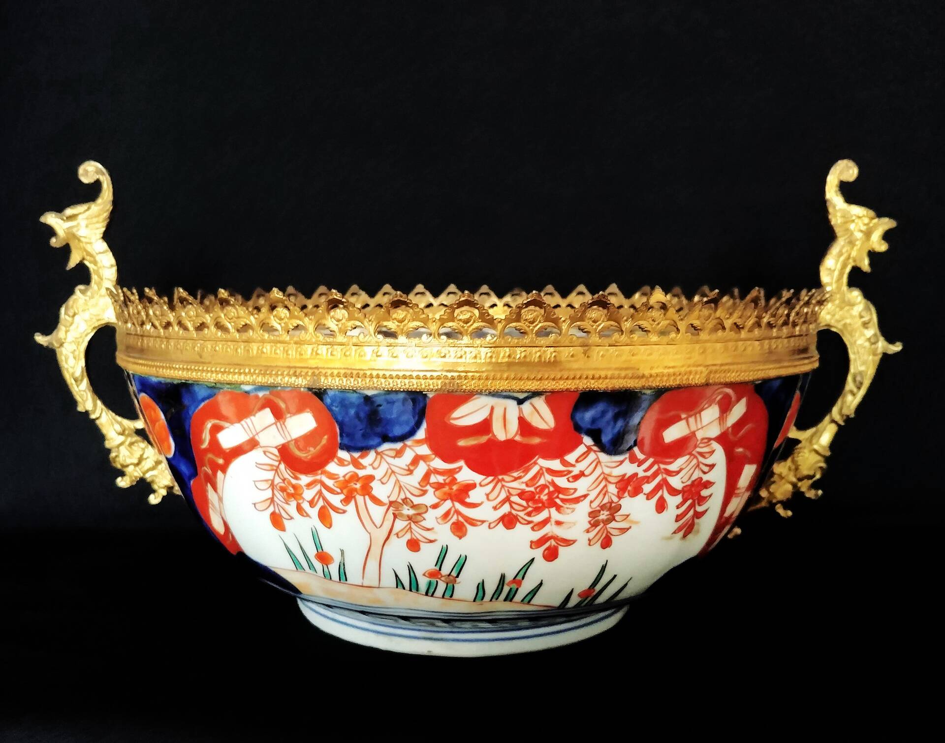 Coupe Imari monté en bronze doré, Japon fin XIXe siècle
