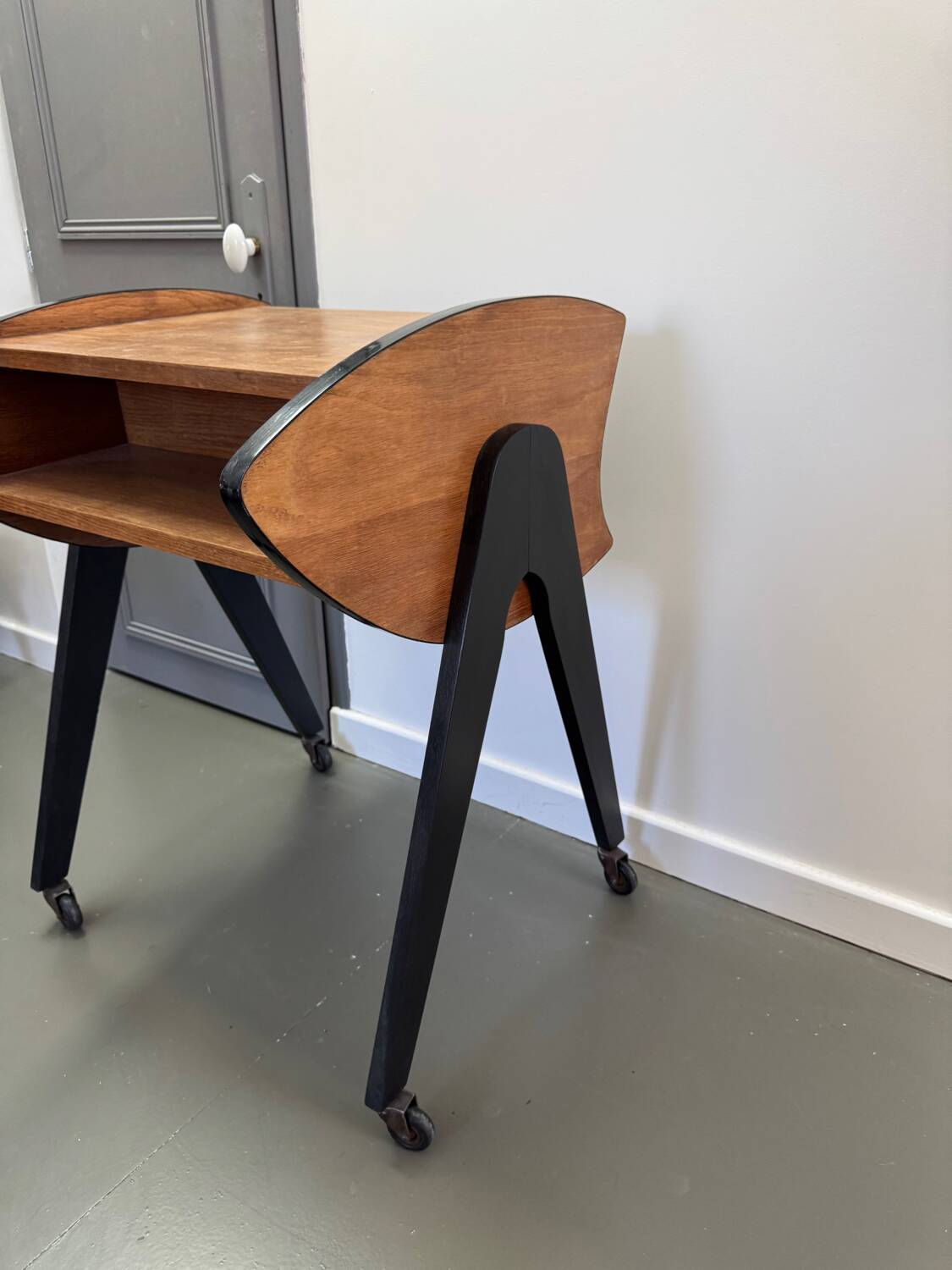 Vintage TV cabinet with tapered legs
