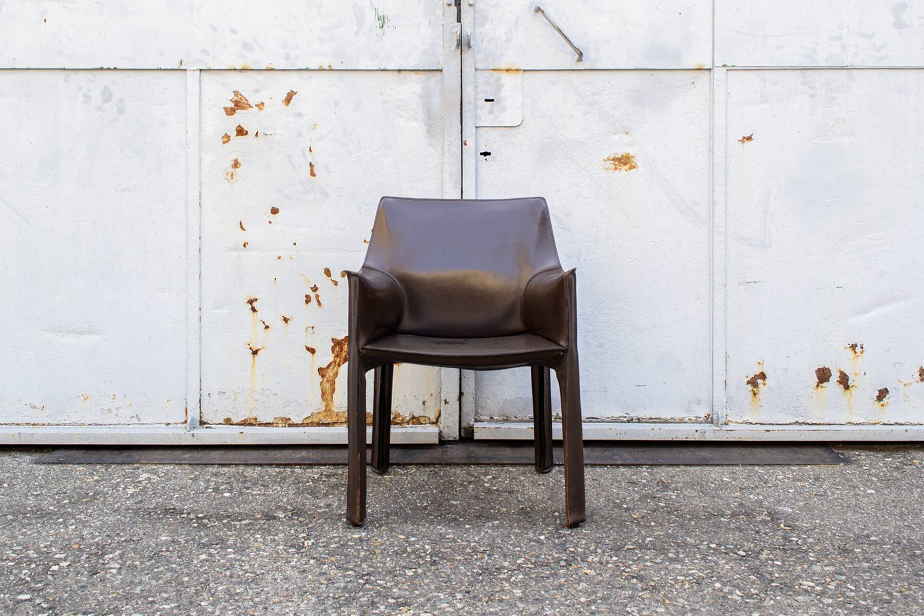 Sedie in cuoio Cab 413 di Mario Bellini per Cassina 1977