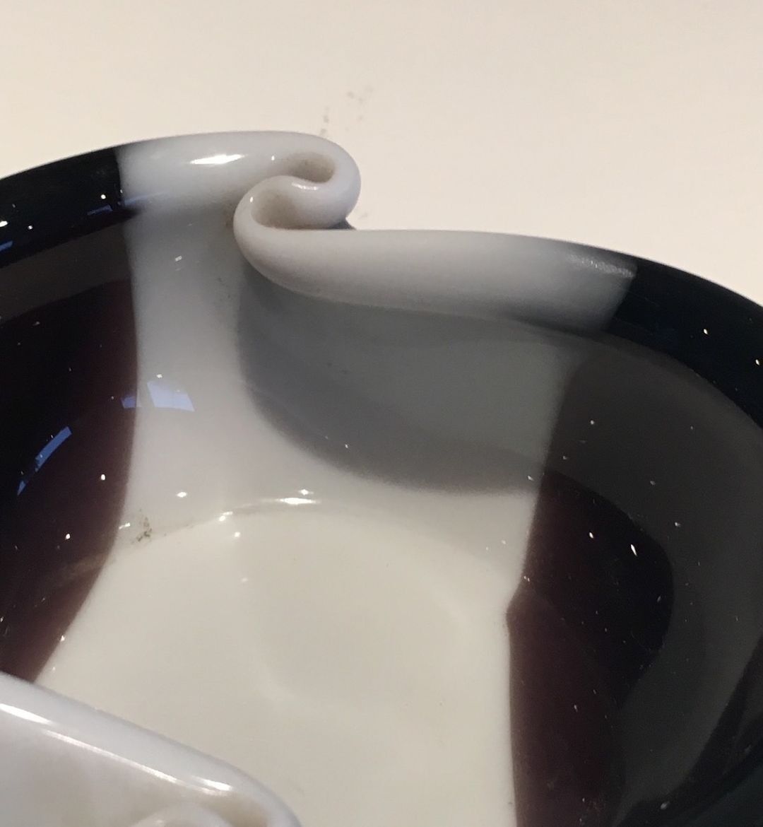 Two-Coloured Black and White Glass Dish with Swirls, circa 1970