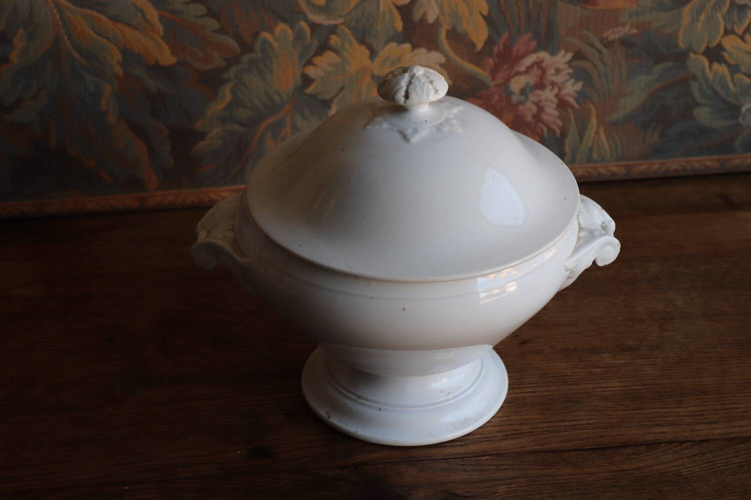 Antique white soup tureen in ironstone – Sarreguemines