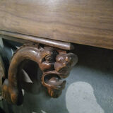 Frame Renaissance-style walnut mantelpiece