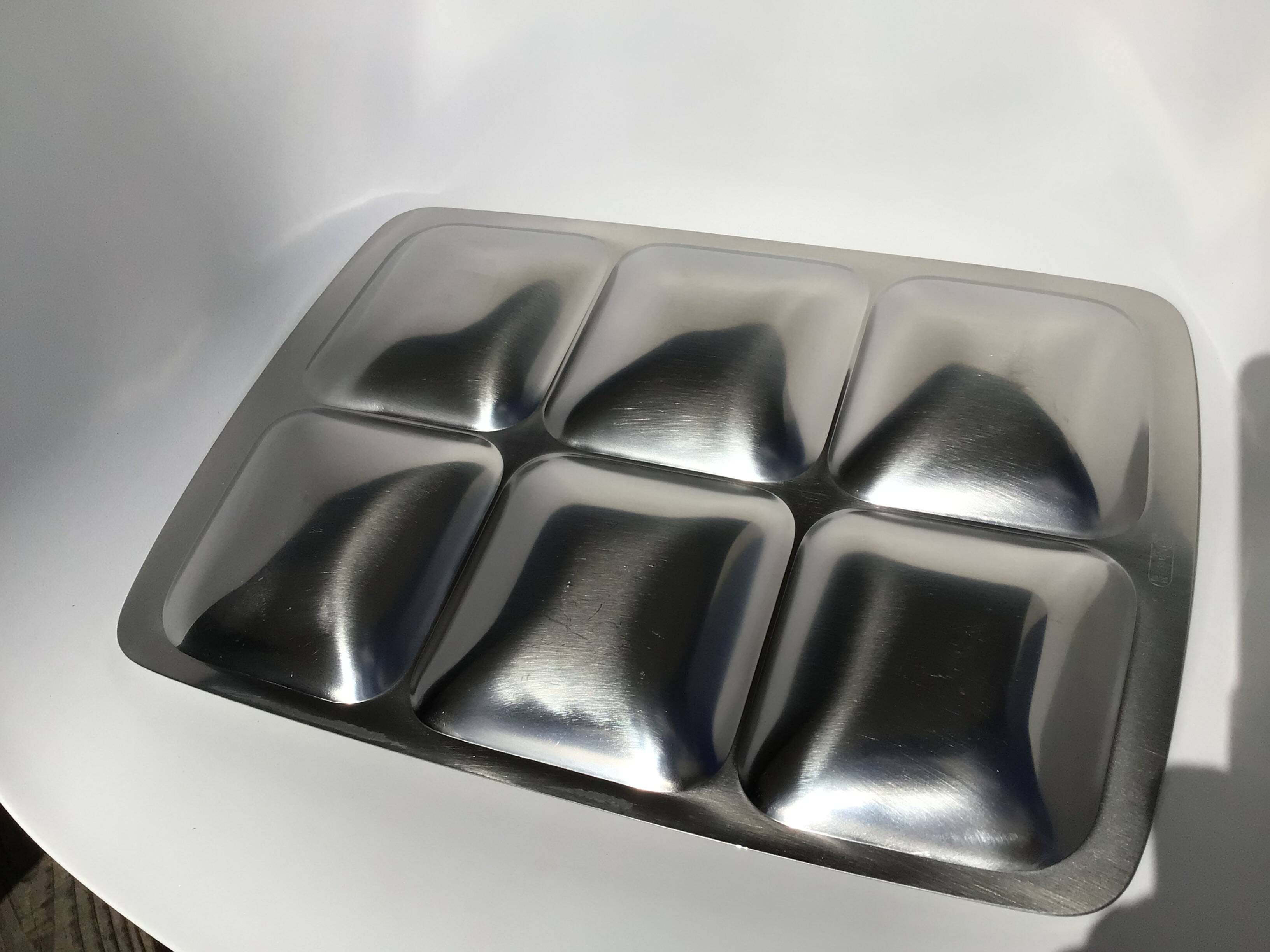 Stainless steel rectangular dish with compartments