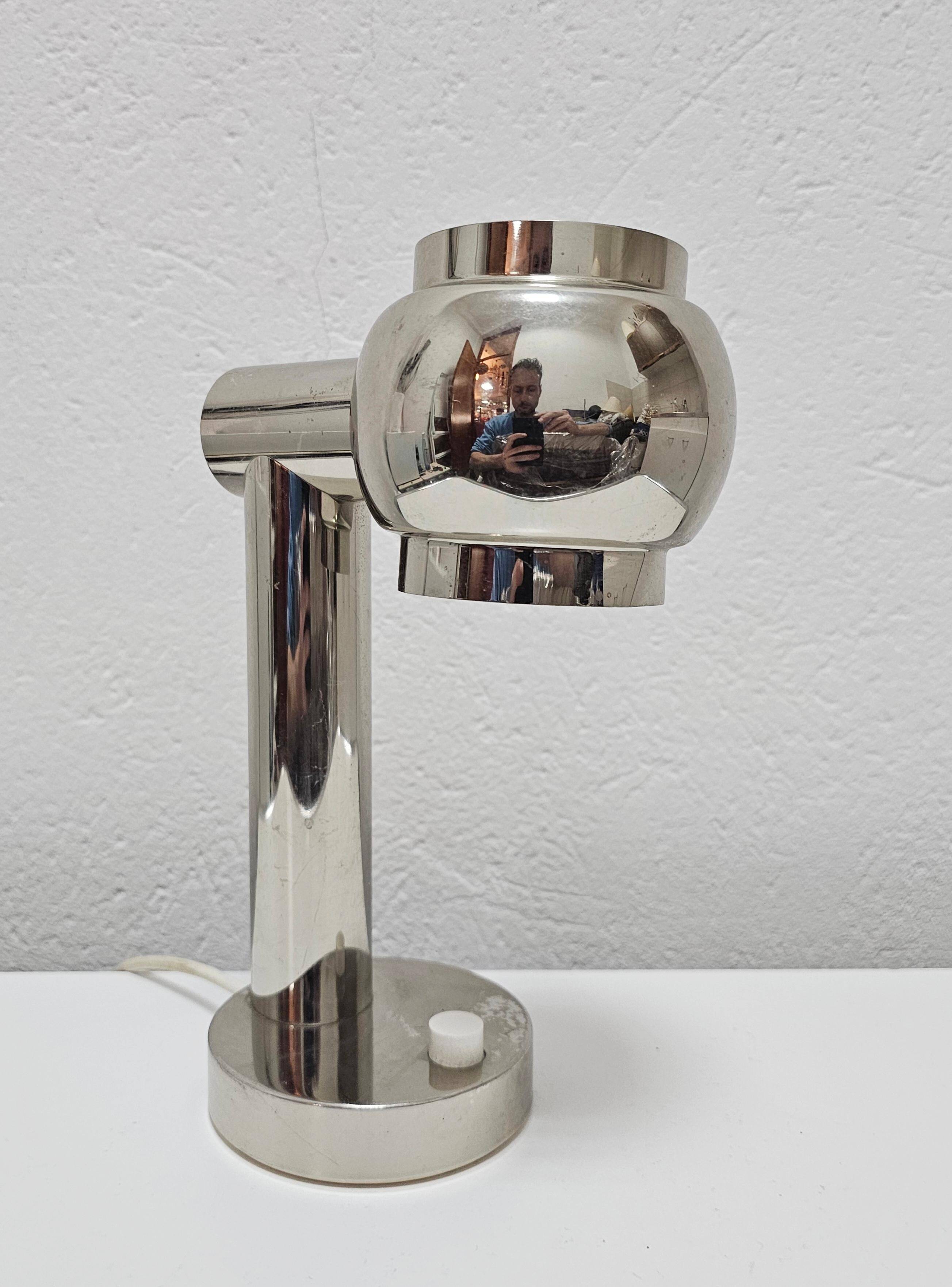 Space Age table lamp in chrome with a swivelling shade, Italy 1970s.
