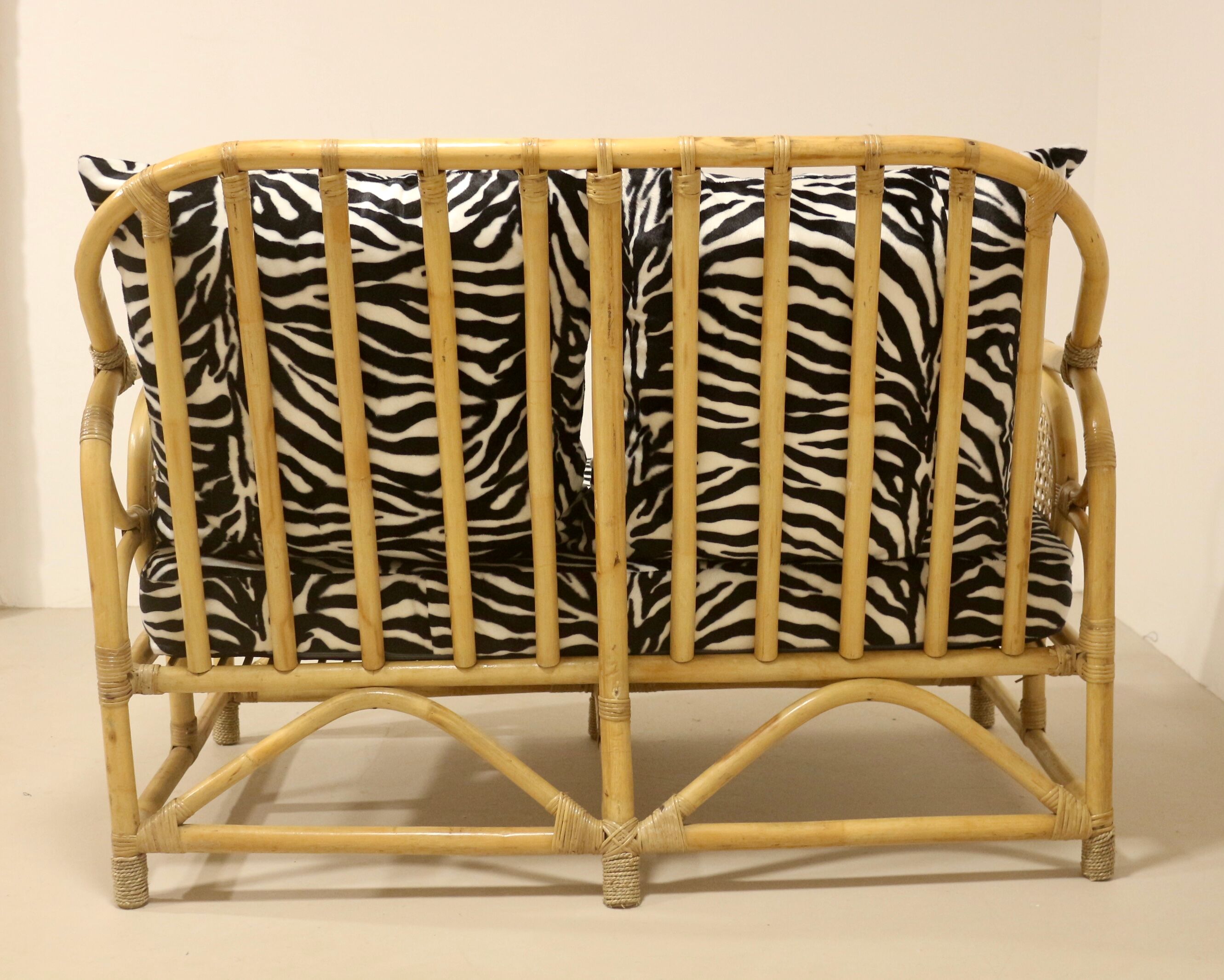 Vintage rattan sofa 2 places year 60