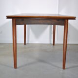Extendable rosewood dining table year 60