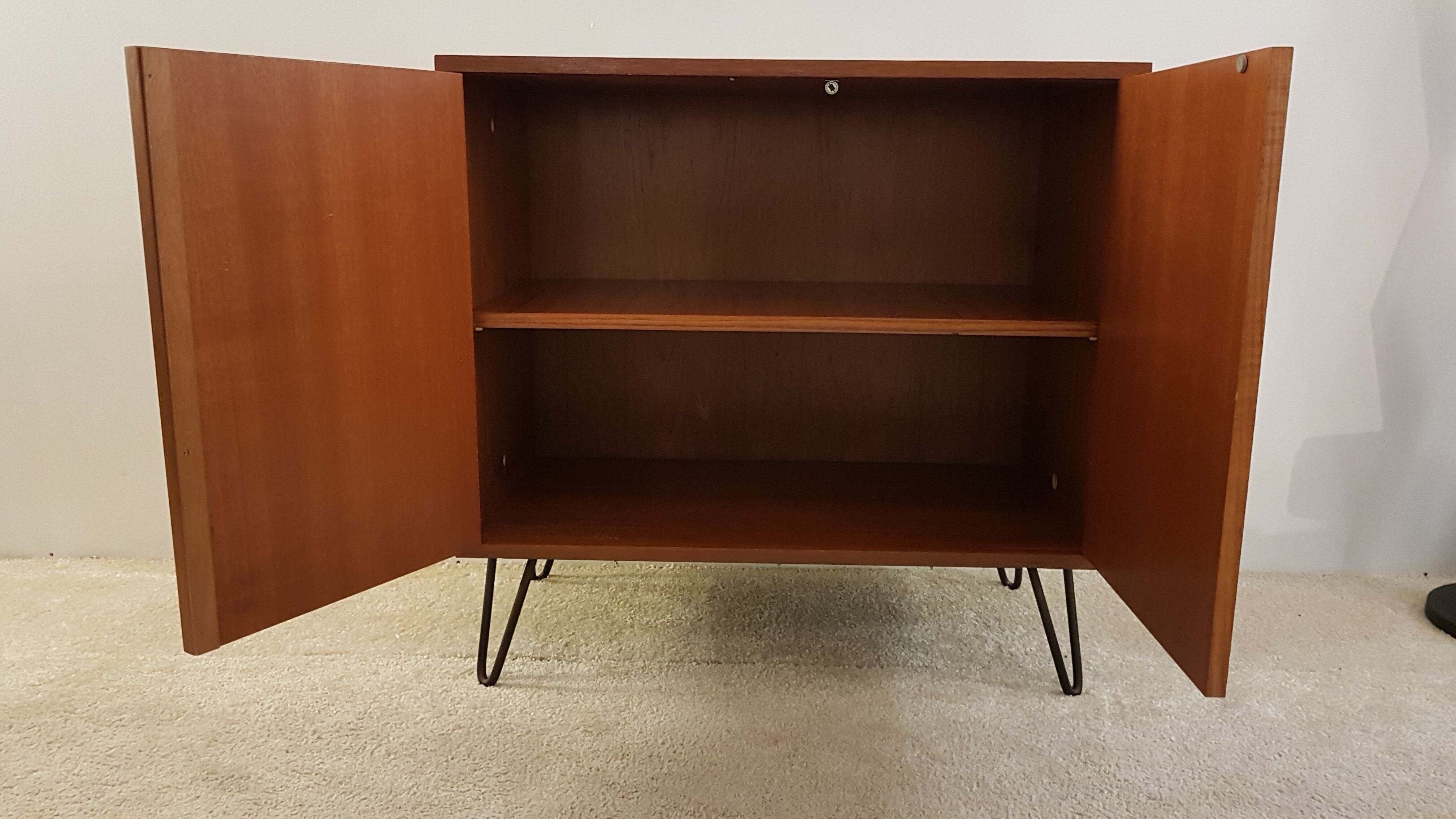 Scandinavian side board 60s