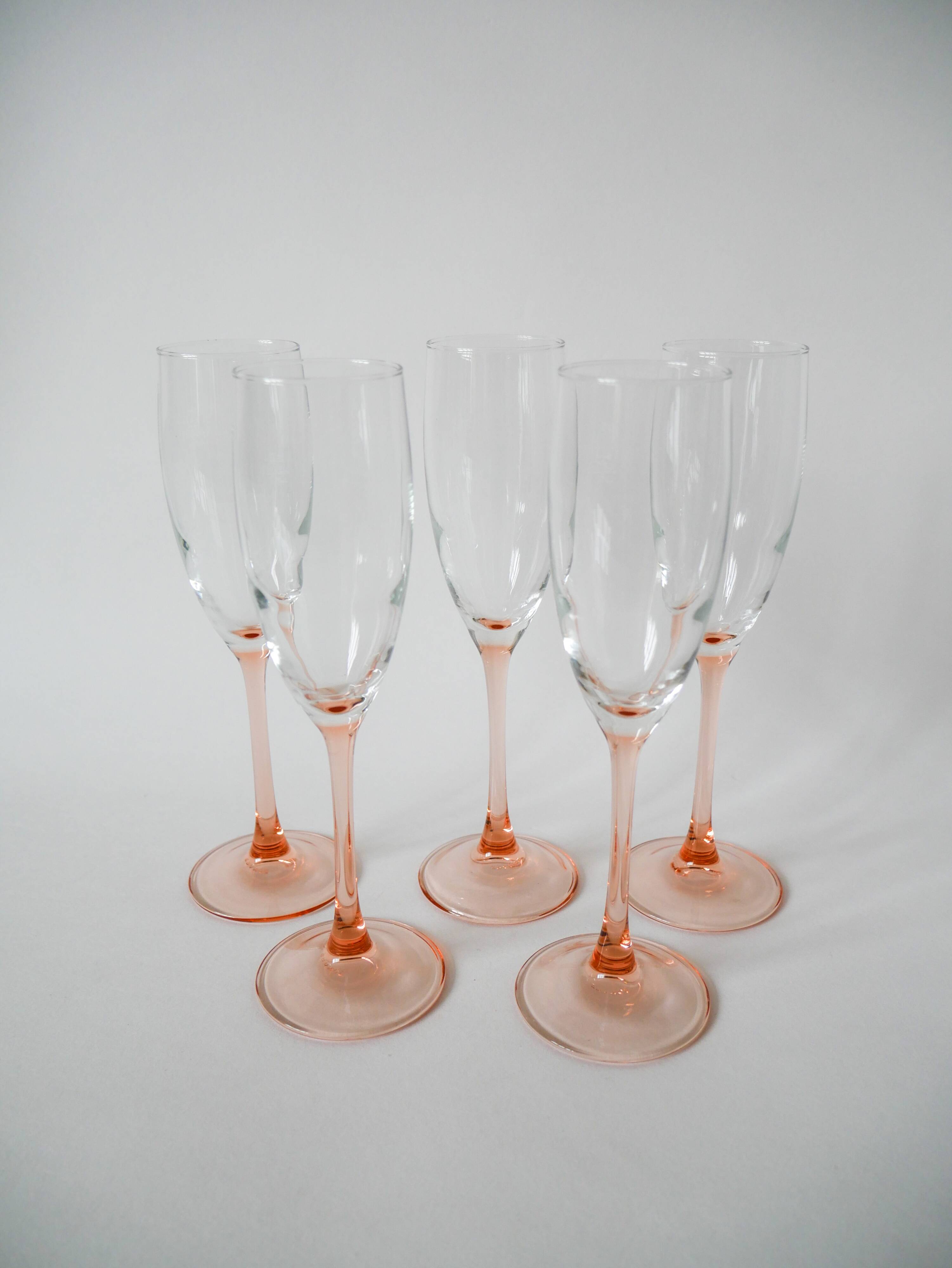 Set of 5 luminarc champagne flutes with pink feet 1970