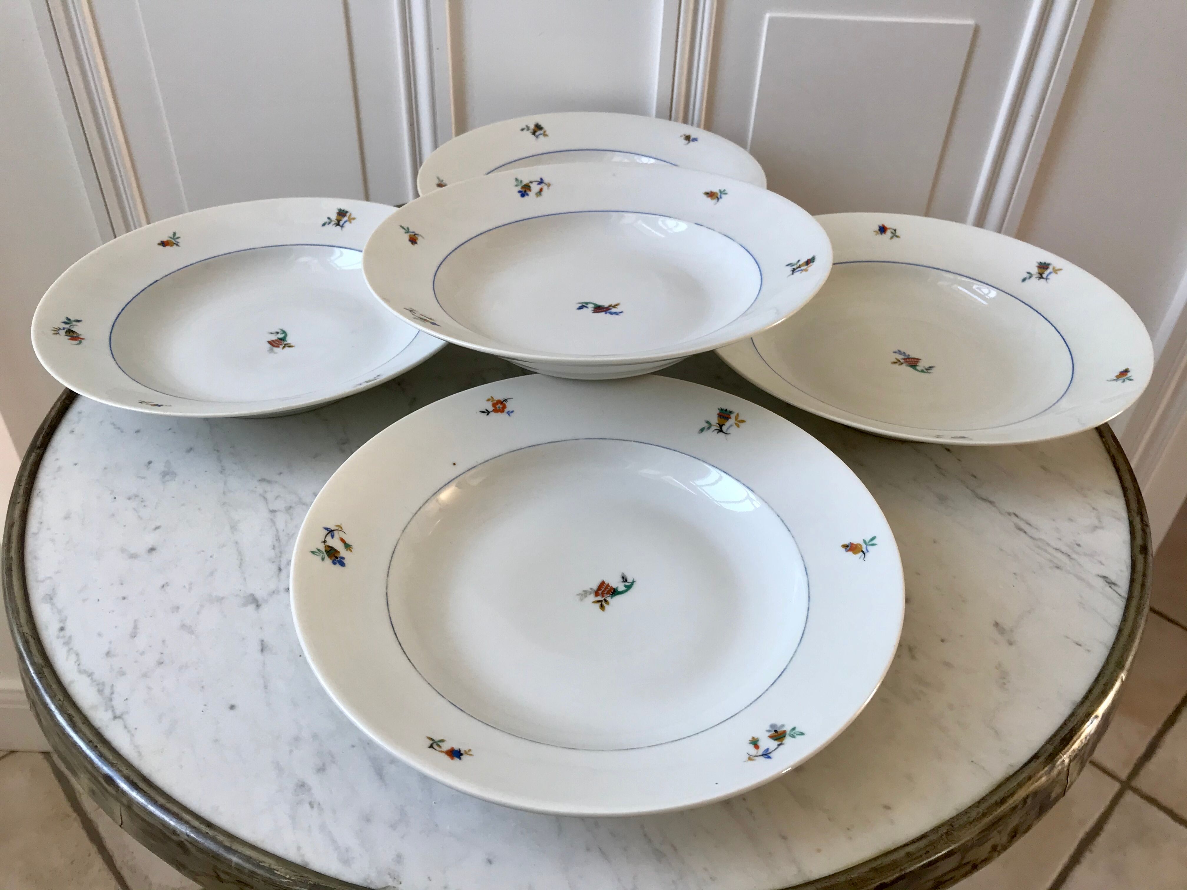 Set of 5 hollow plates Made in France registered model "Czech" 50s-60s