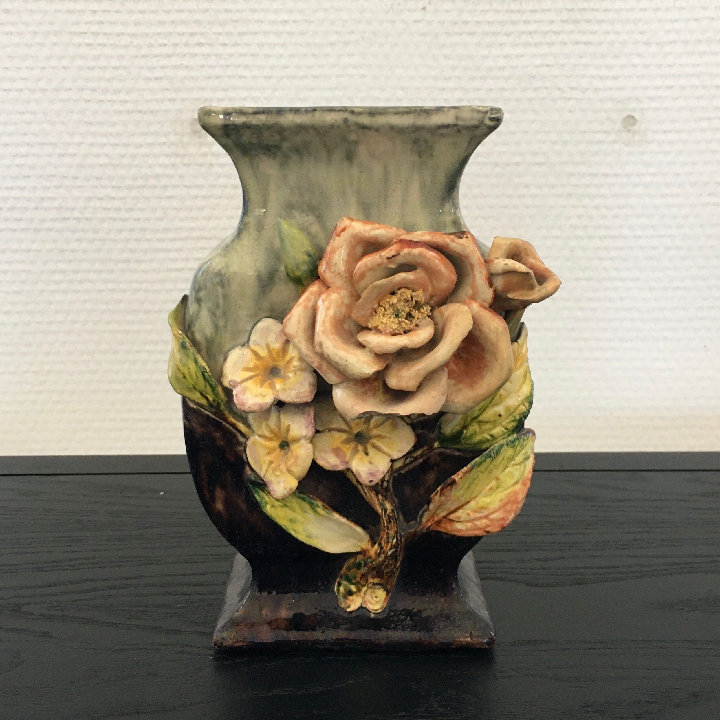 Vase floral decoration slurry