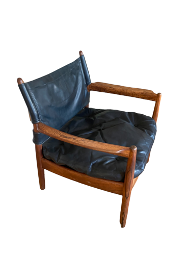 Pair of armchairs in Rio rosewood and leather by Swedish designer Gunnar Myrstrand