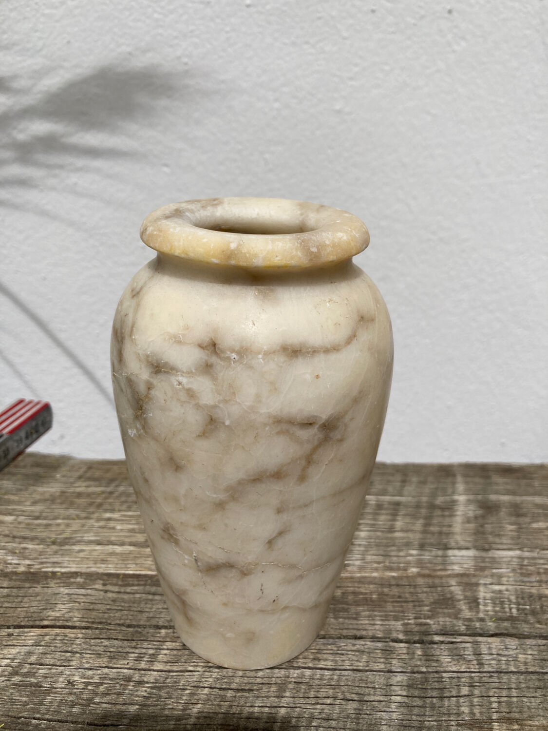 Onyx vase veins white marble beige art deco