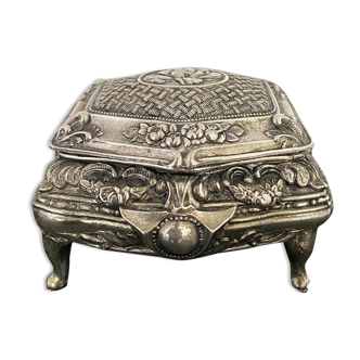 1 silver metal jewelry box