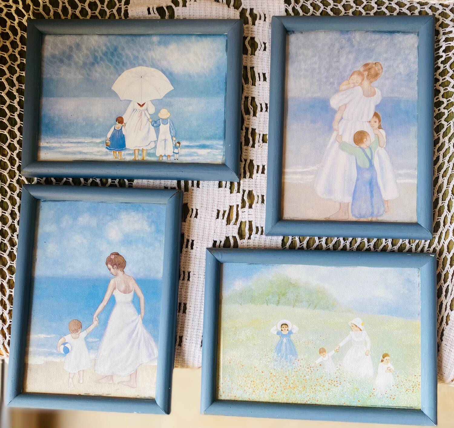 4 women and children frames