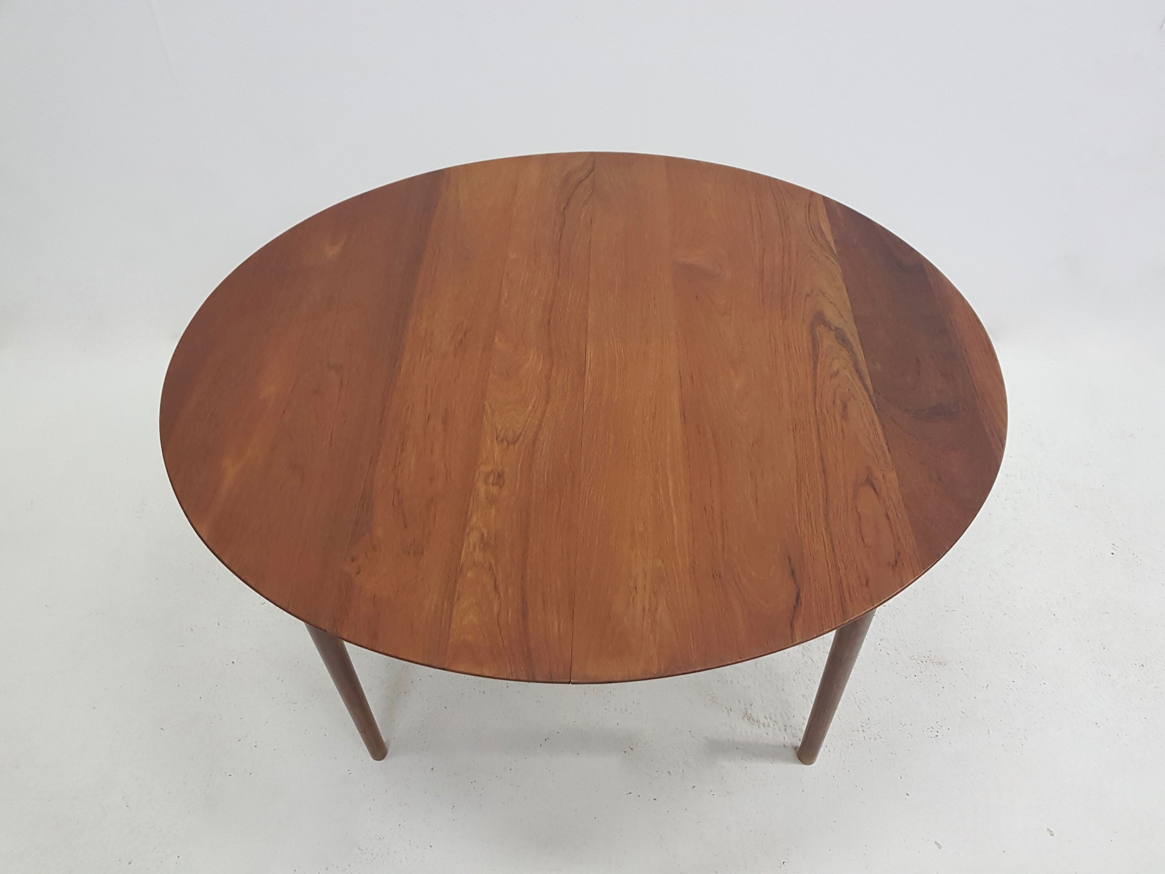 Metal table in teak oval 311 by Peter Hvidt & Orla Mølgaard-Nielsen for Søborg Møbelfabrik