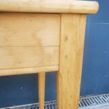 Small size farm table