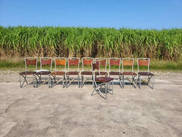 Ensemble de 10 chaises de salle à manger bistro tubulaires en chêne de style industriel vintage