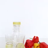 Set de 4 verres vintage, granité jaune et doré, vintage, authentique, années 50