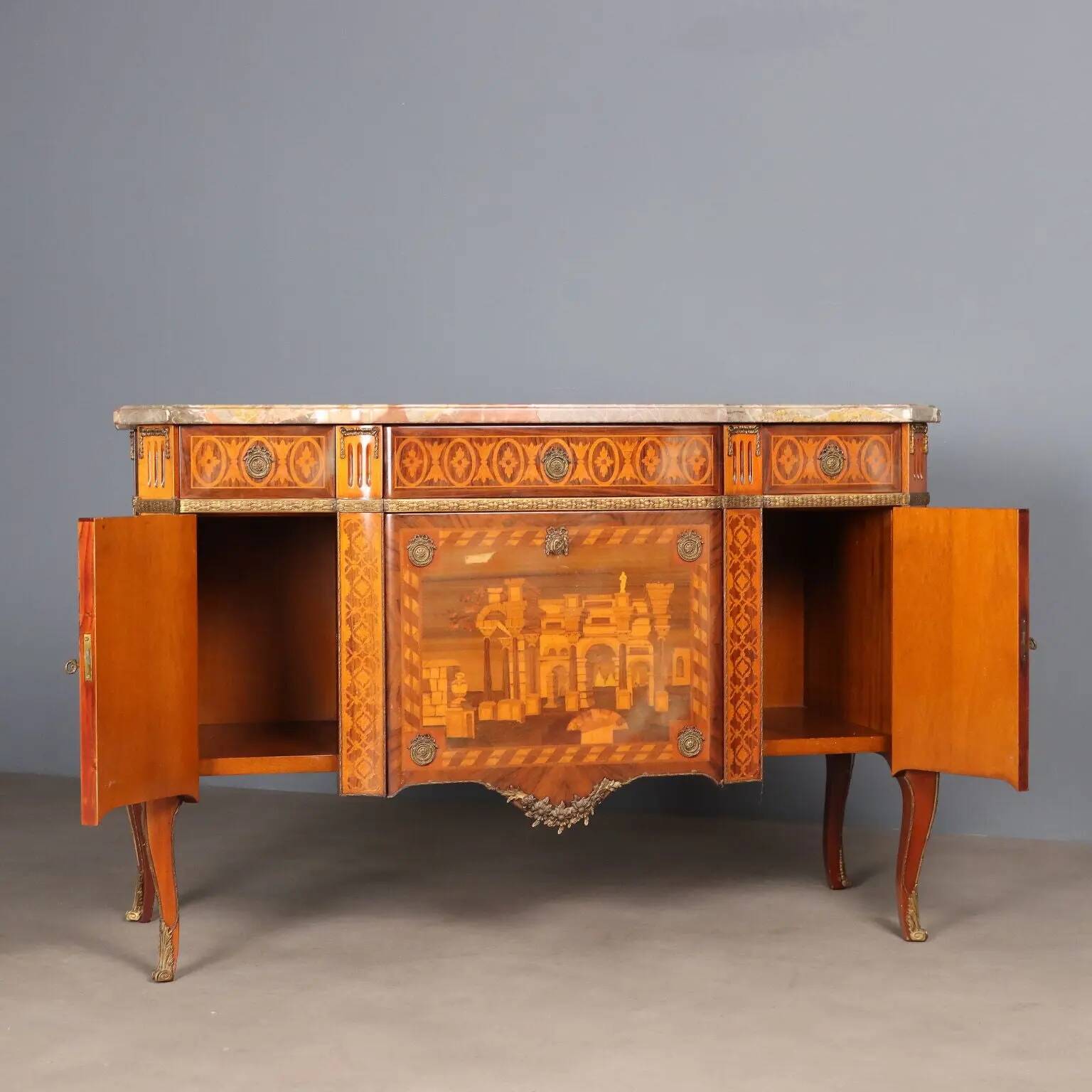 Commode ancienne Napoléon III en bois divers, Italie, XXe siècle