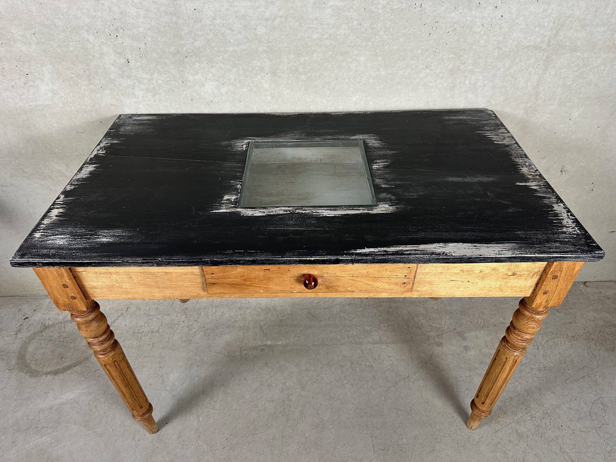 Table de travail en bois ancien