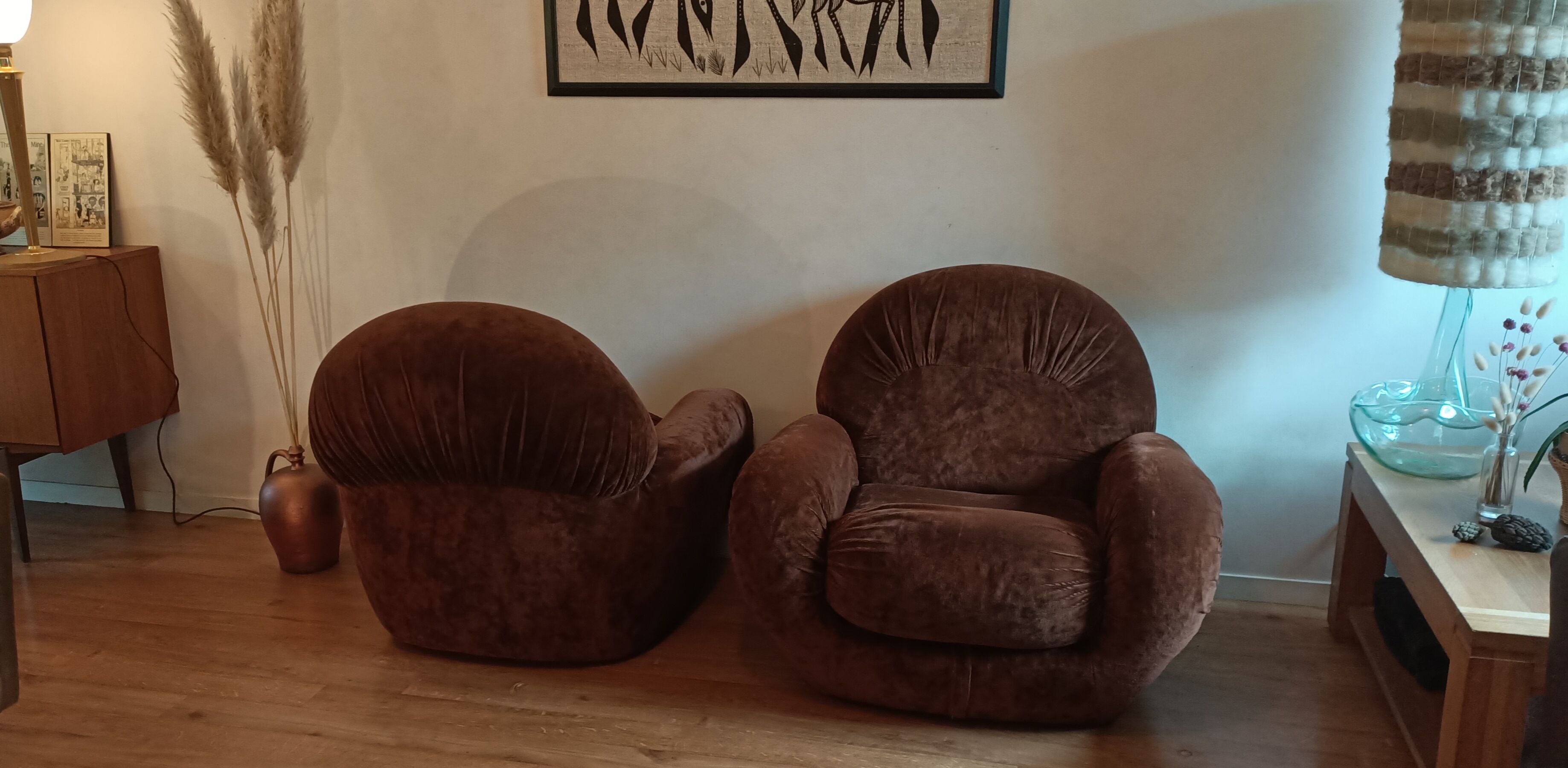 2 vintage velvet lounge chairs 70s