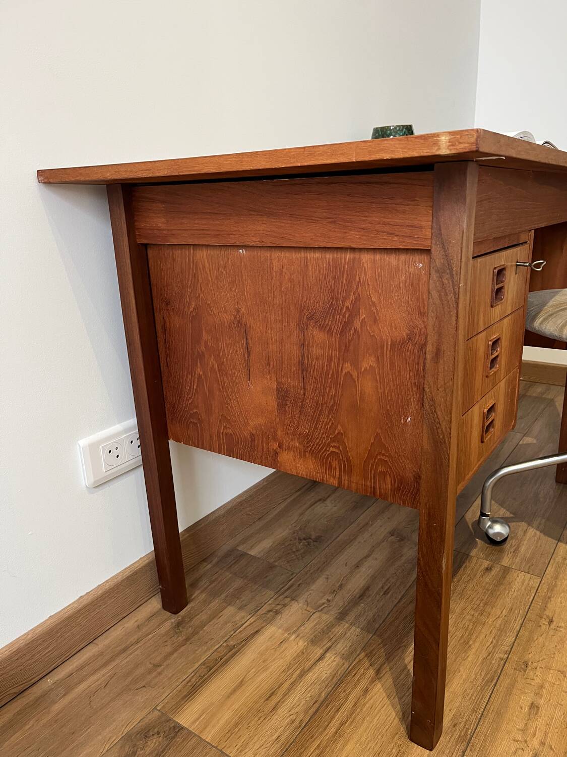 Danish Scandinavian desk in teak from the 1960s.